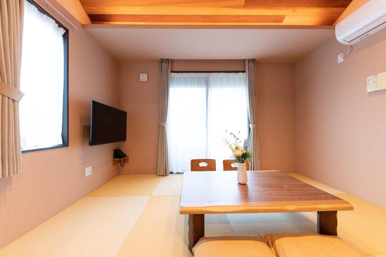 スタジオーネ 箱根強羅 West - Stagione Hakone Gora West Apartamento Exterior foto