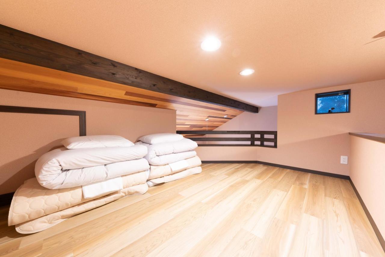 スタジオーネ 箱根強羅 West - Stagione Hakone Gora West Apartamento Exterior foto