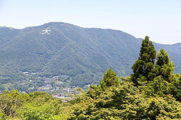 スタジオーネ 箱根強羅 West - Stagione Hakone Gora West Apartamento Exterior foto